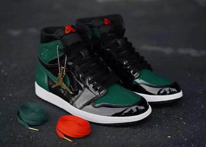 AIR JORDAN 1 HIGH OG "Solefly Friends & Family"